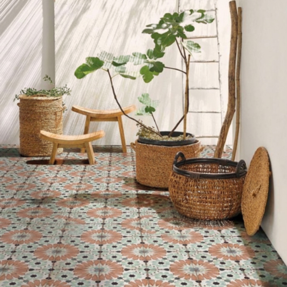 7 Benefits of Porcelain Tiles in Your Garden 