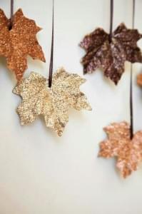 Shinning leaf decor