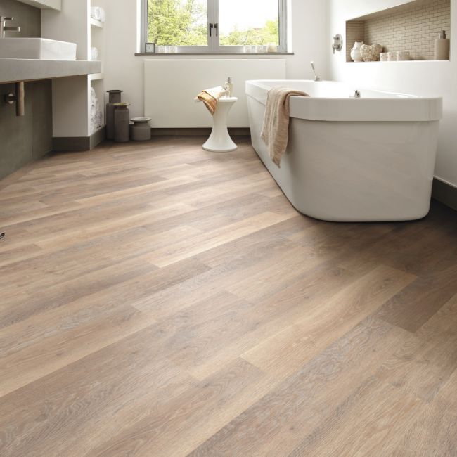 Worn Lime Wash Look Luxury Vinyl Planks With Pink Undertones Karndean Knight Tile Rose Washed Oak Kp95