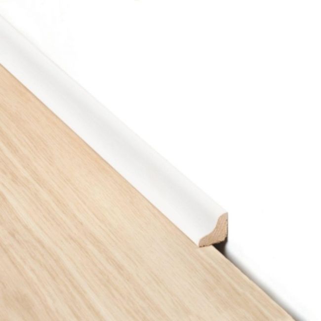 White Scotia Laminate Flooring Beading For Edges Of Living Rooms, Dining Rooms And Hallways