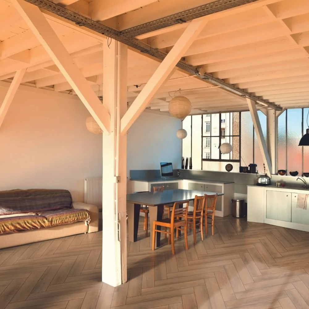 The Pros and Cons of Laminate Flooring 