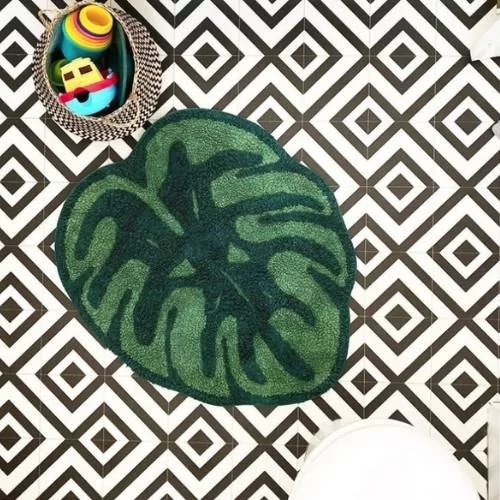 close up of Cairo 01 sheet vinyl flooring in customer bathroom