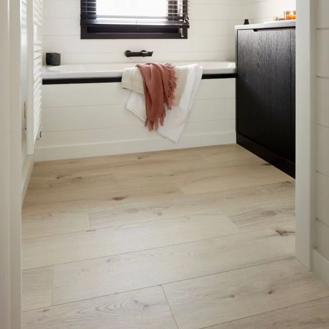 Berry Alloc Ocean+ 8 V4 Laminate Flooring Gyant Light