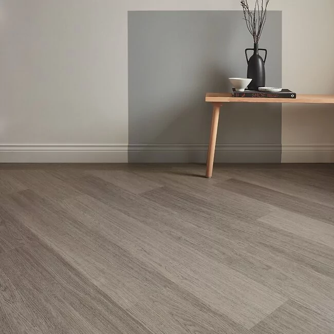 Karndean Knight Tile Grey Studio Oak KP152 LVT