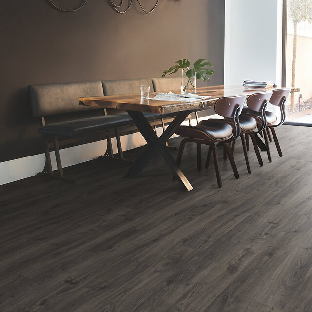 Quick-Step_Eligna_Newcastle_Oak_Dark_EL3581_Laminate_Flooring
